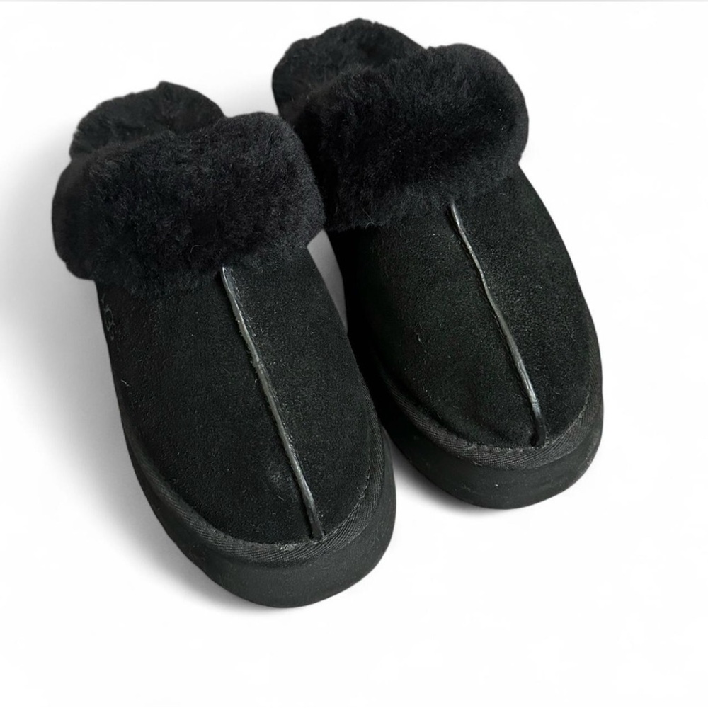 UGG platform slippers black